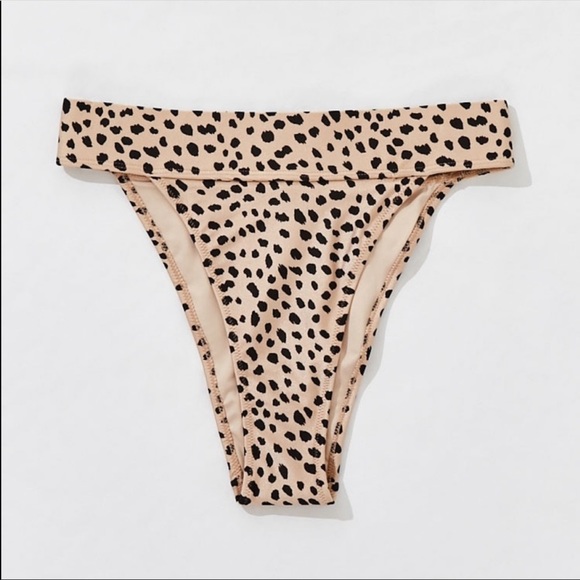 High Waisted Cheetah Swimsuit Bottoms - Picture 2 of 3